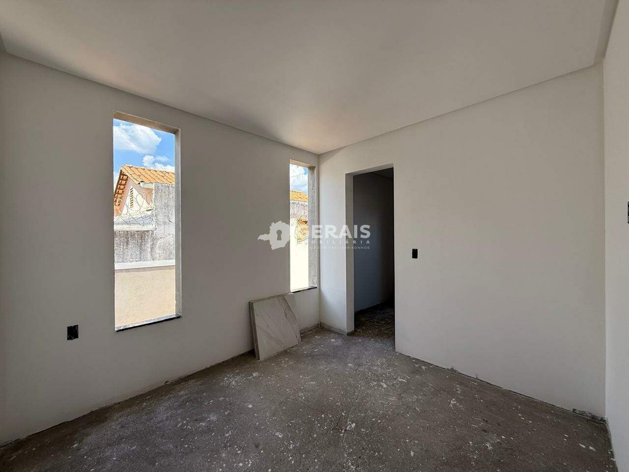 Casa à venda no MANOEL VALINHAS: 06- QUARTO SUÍTE 01