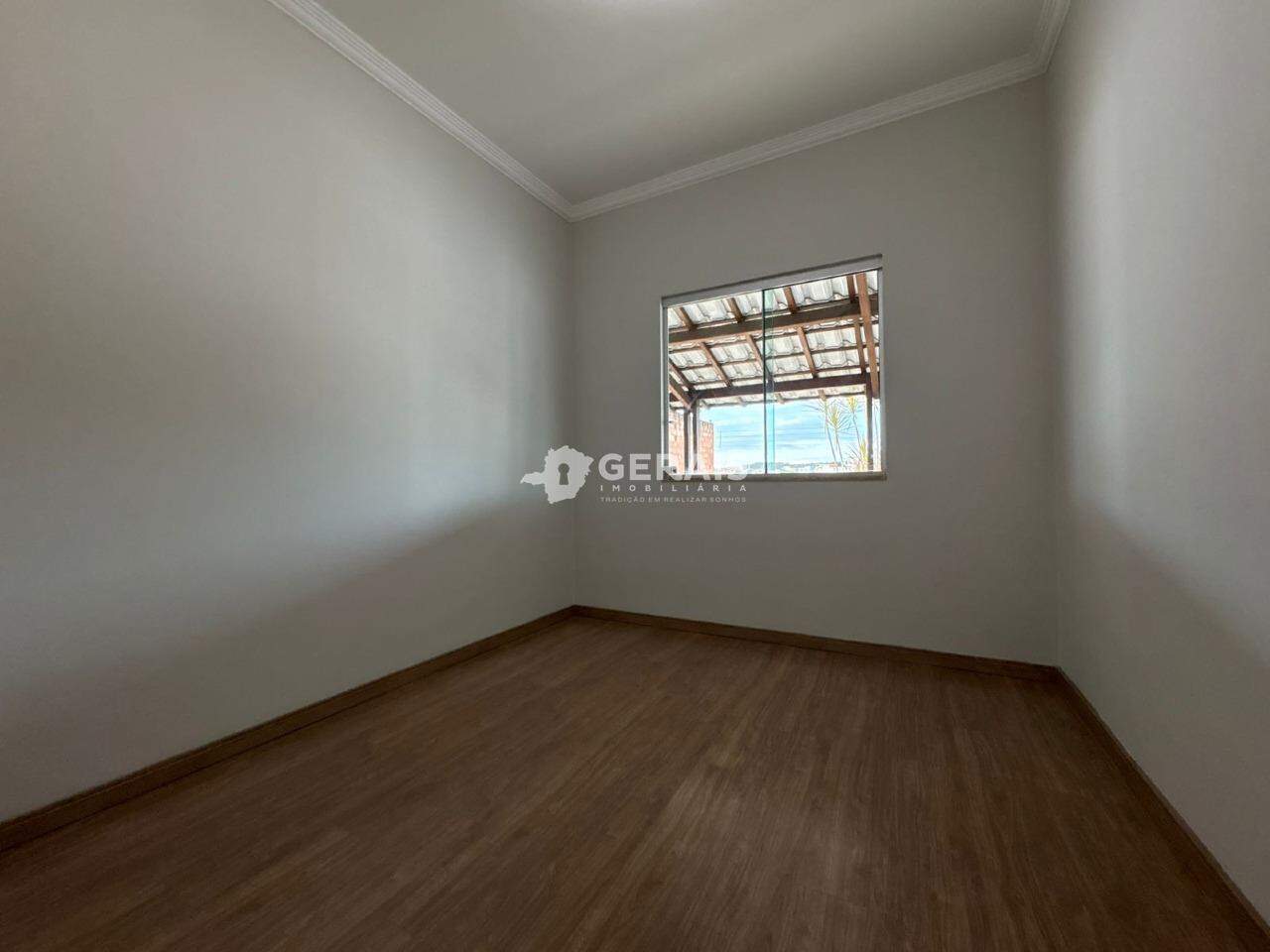 Casa para aluguel no INTERLAGOS: 05- QUARTO 01