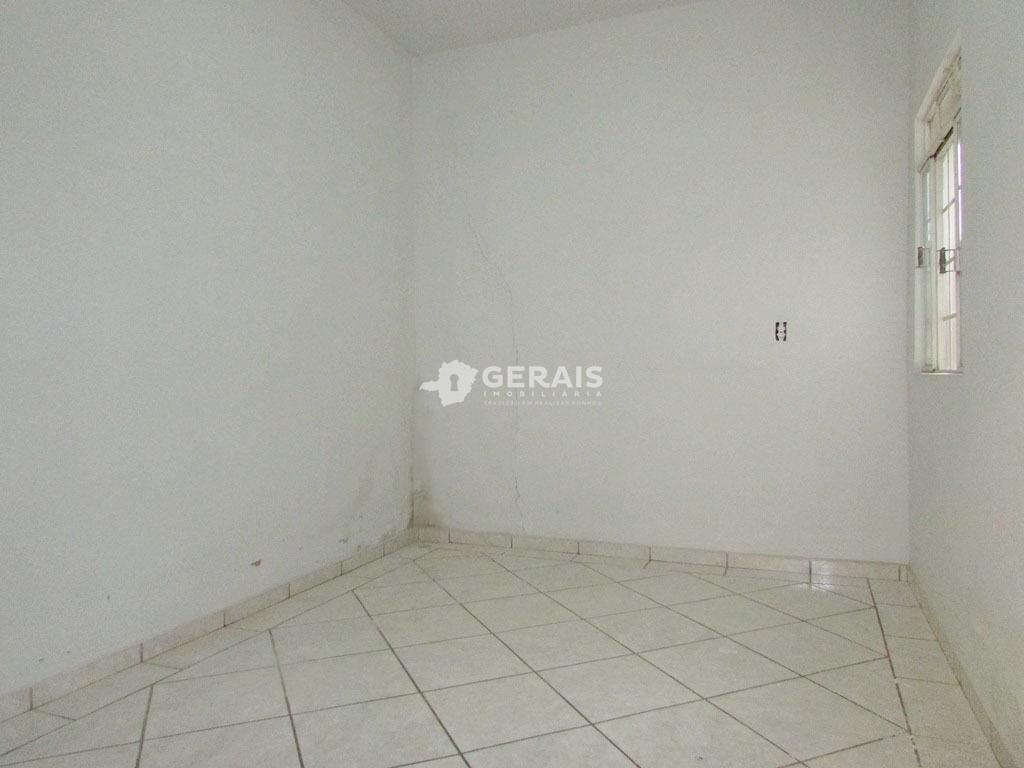 Casa para aluguel no PLANALTO: 04- QUARTO 01