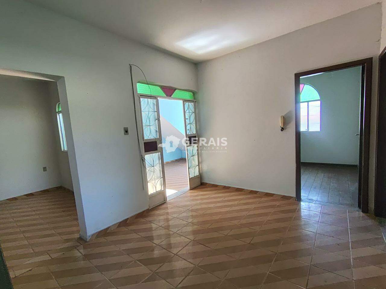 Casa para aluguel no SÃO SEBASTIÃO: 04 - SALA