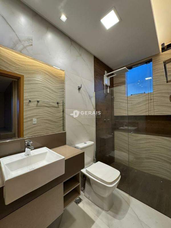 Apto Cobertura Duplex à venda no MANOEL VALINHAS: 06- BANHO SUÍTE 01