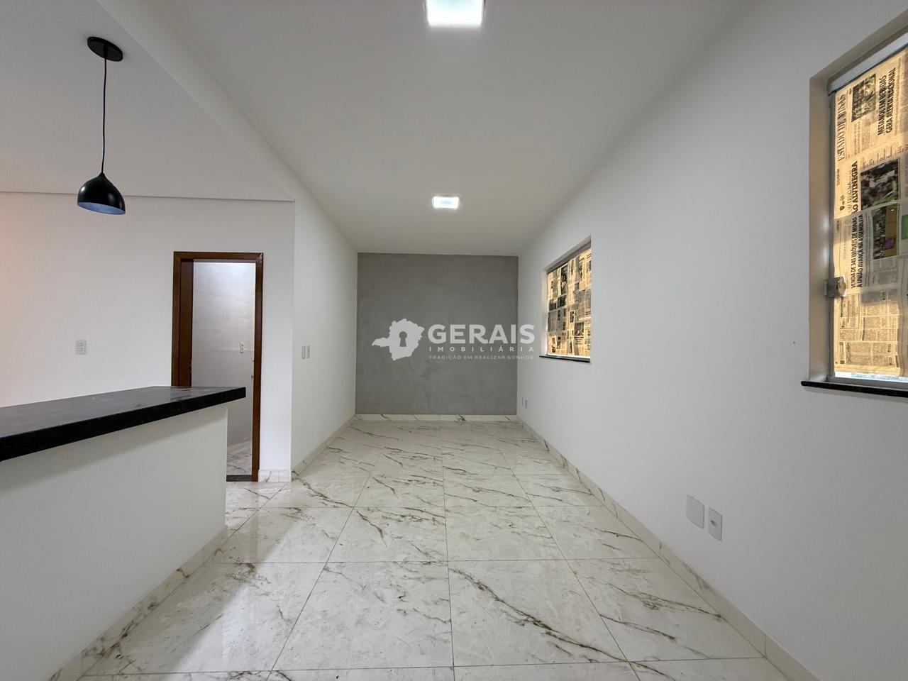 Sobrado à venda no RESIDENCIAL DOUTOR WALCHIR RESENDE COSTA: 03- SALA