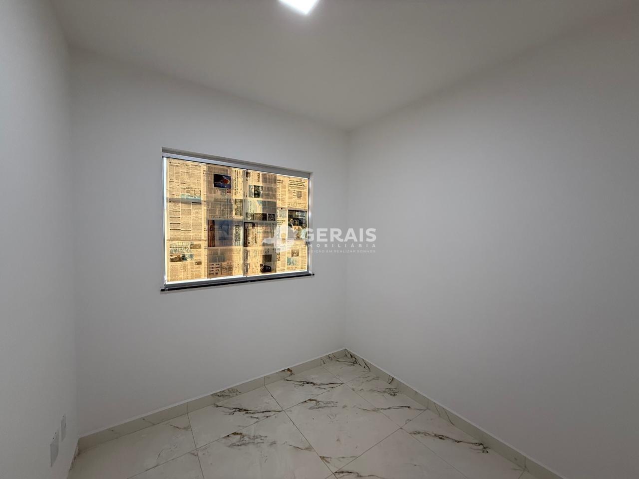 Sobrado à venda no RESIDENCIAL DOUTOR WALCHIR RESENDE COSTA: 06- QUARTO 01