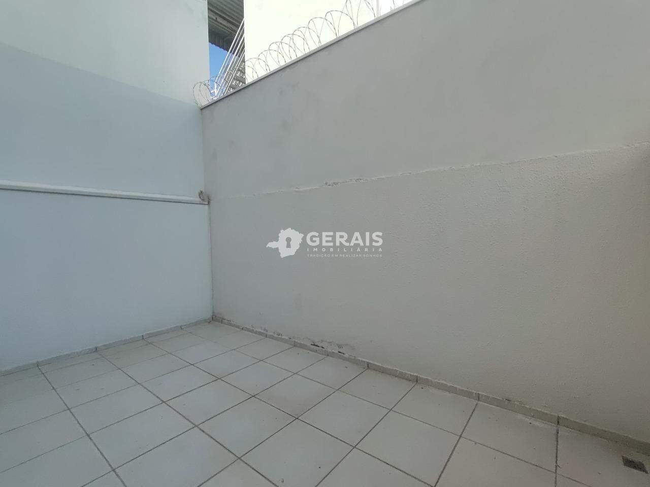 Apartamento para aluguel no DONA QUITA: 09 - ÁREA DE CLARIDADE