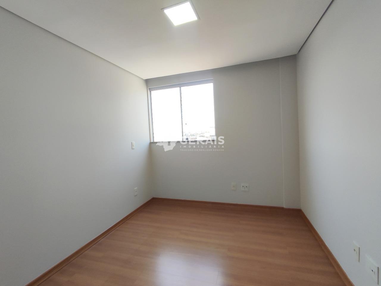 Apartamento para aluguel no SANTA CLARA: 06- QUARTO 01