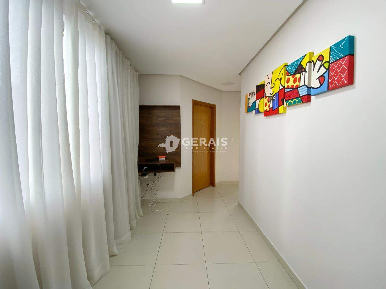 Casa para aluguel no INTERLAGOS: 09- SALA 2° PAVIMENTO