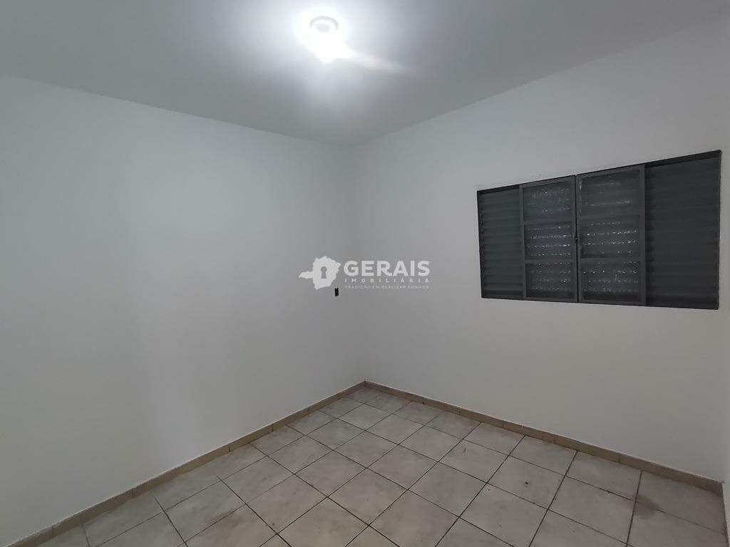 Apartamento para aluguel no VILA ESPÍRITO SANTO: 07- QUARTO 01