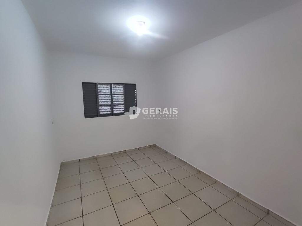 Apartamento para aluguel no VILA ESPÍRITO SANTO: 05- QUARTO SUÍTE