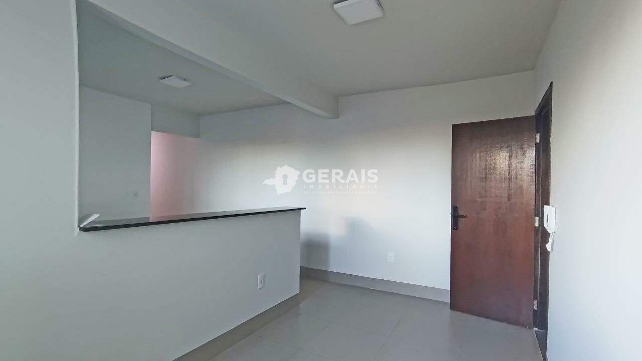 Apartamento para aluguel no SANTA CLARA: 03- SALA