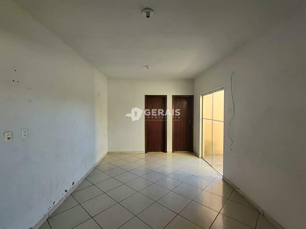 Casa para aluguel no BELVEDERE: 03- SALA