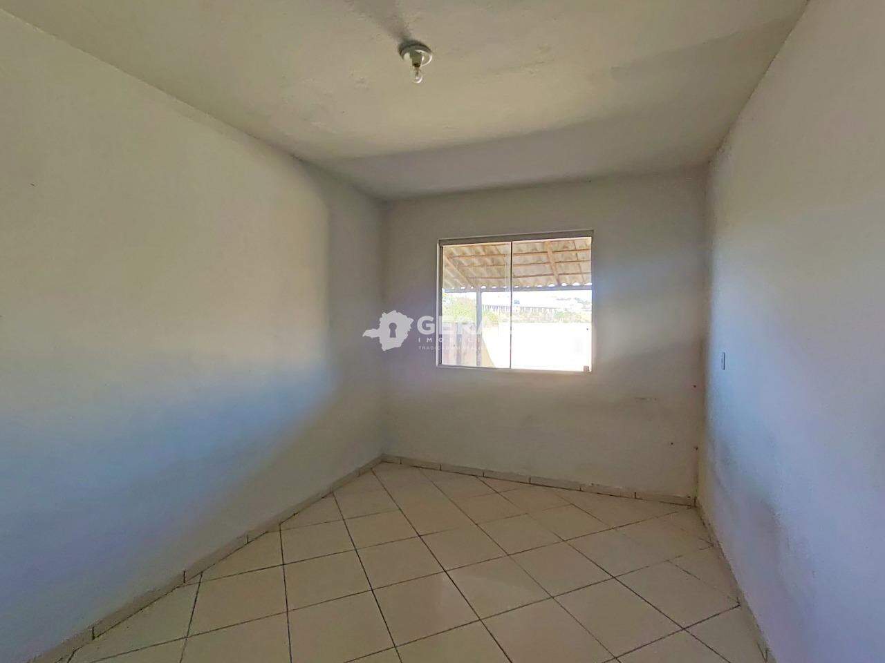 Casa para aluguel no BELVEDERE: 06- QUARTO 03