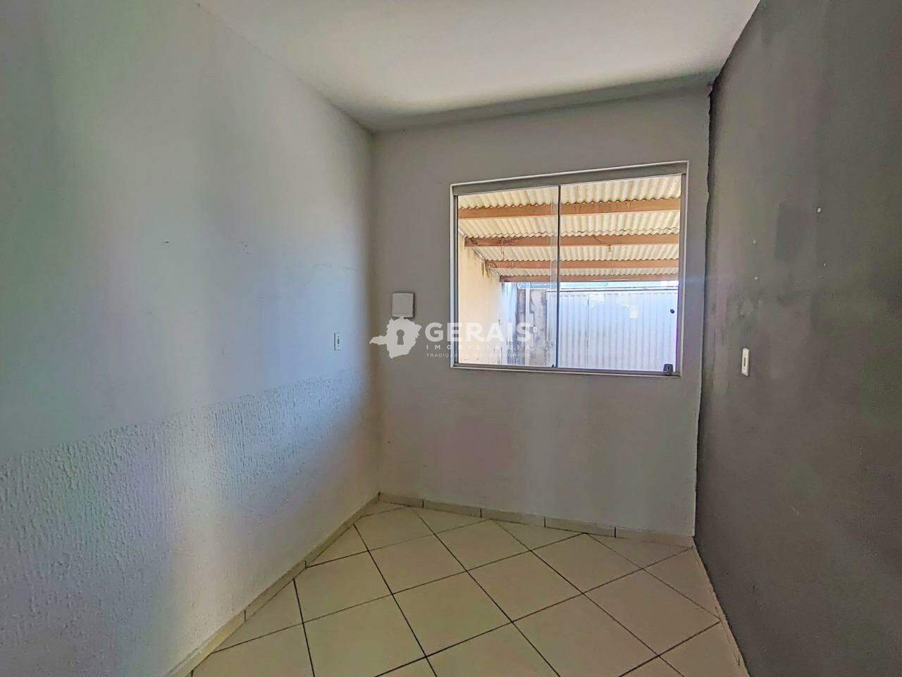Casa para aluguel no BELVEDERE: 05- QUARTO 02