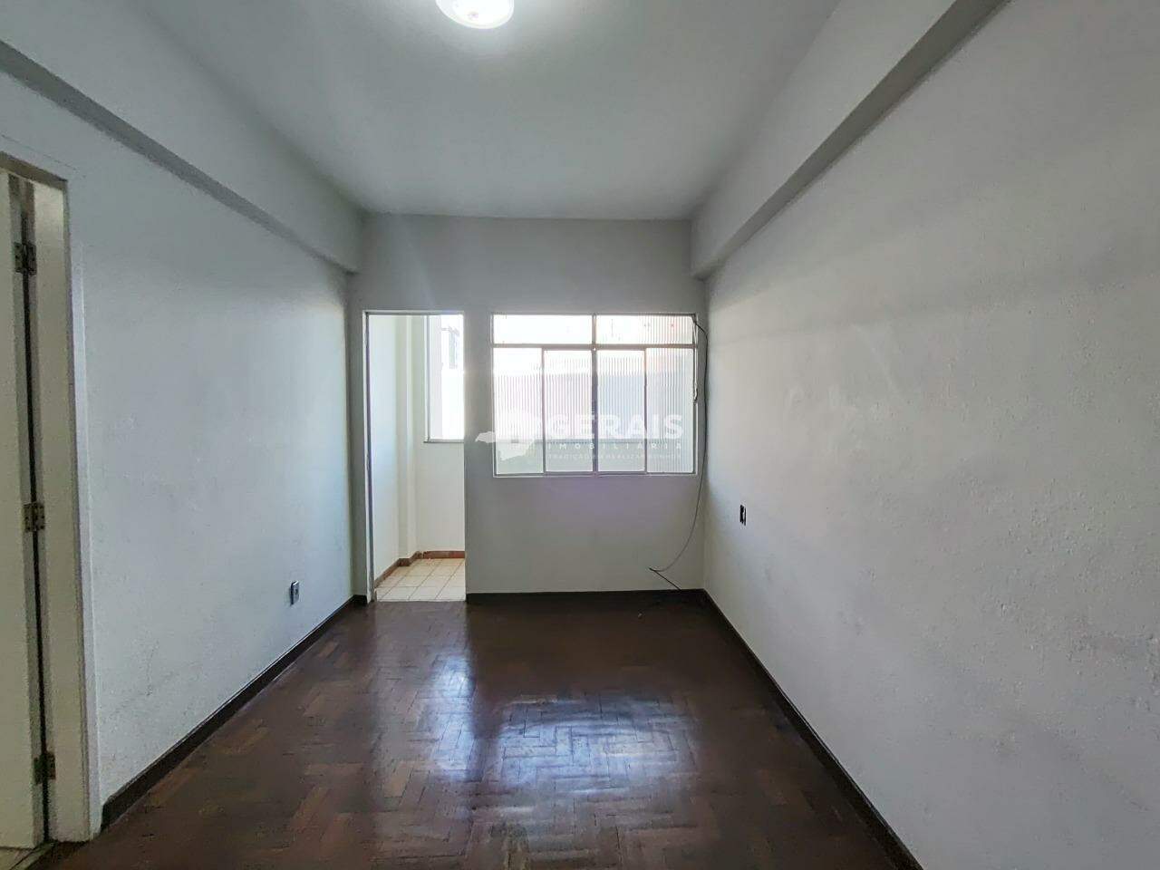 Apartamento para aluguel no CENTRO: 04- SALA