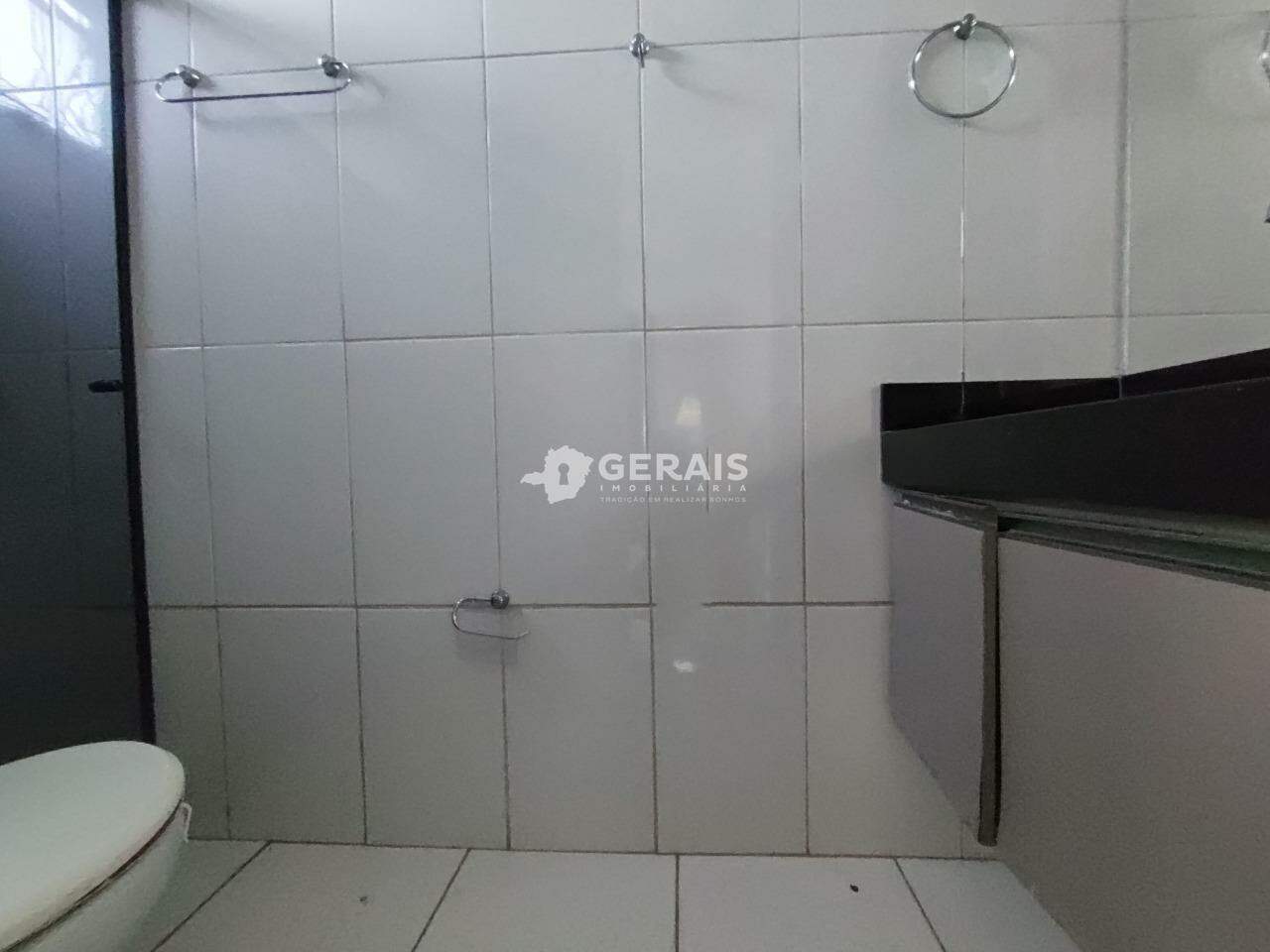 Casa para aluguel no DOM CRISTIANO: 06- BANHO SUÍTE