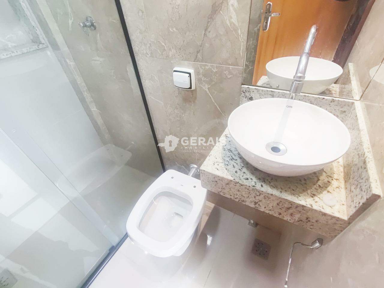 Apartamento para aluguel no BELVEDERE: 06- BANHO SUÍTE