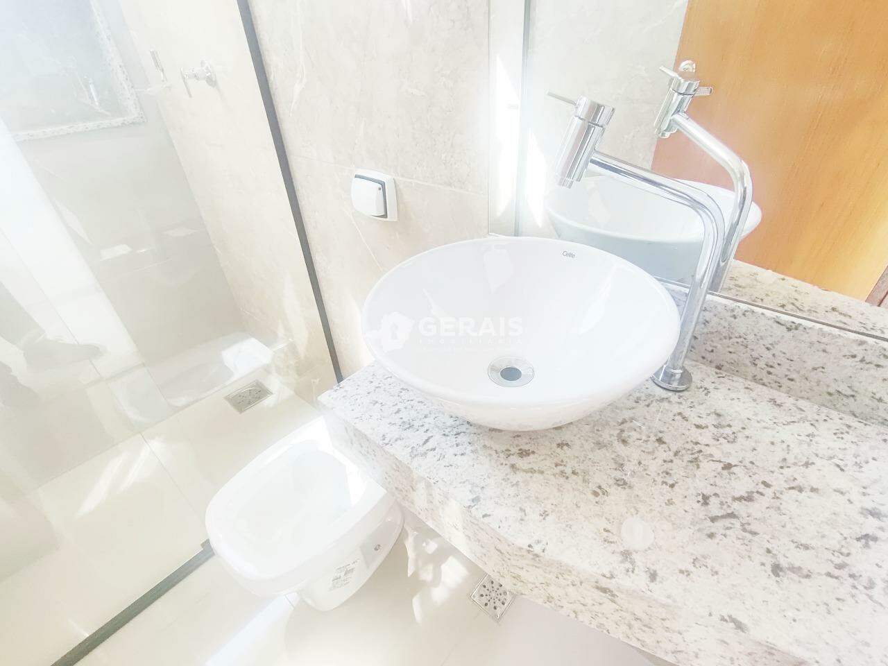 Apartamento para aluguel no BELVEDERE: 07- BANHO SOCIAL