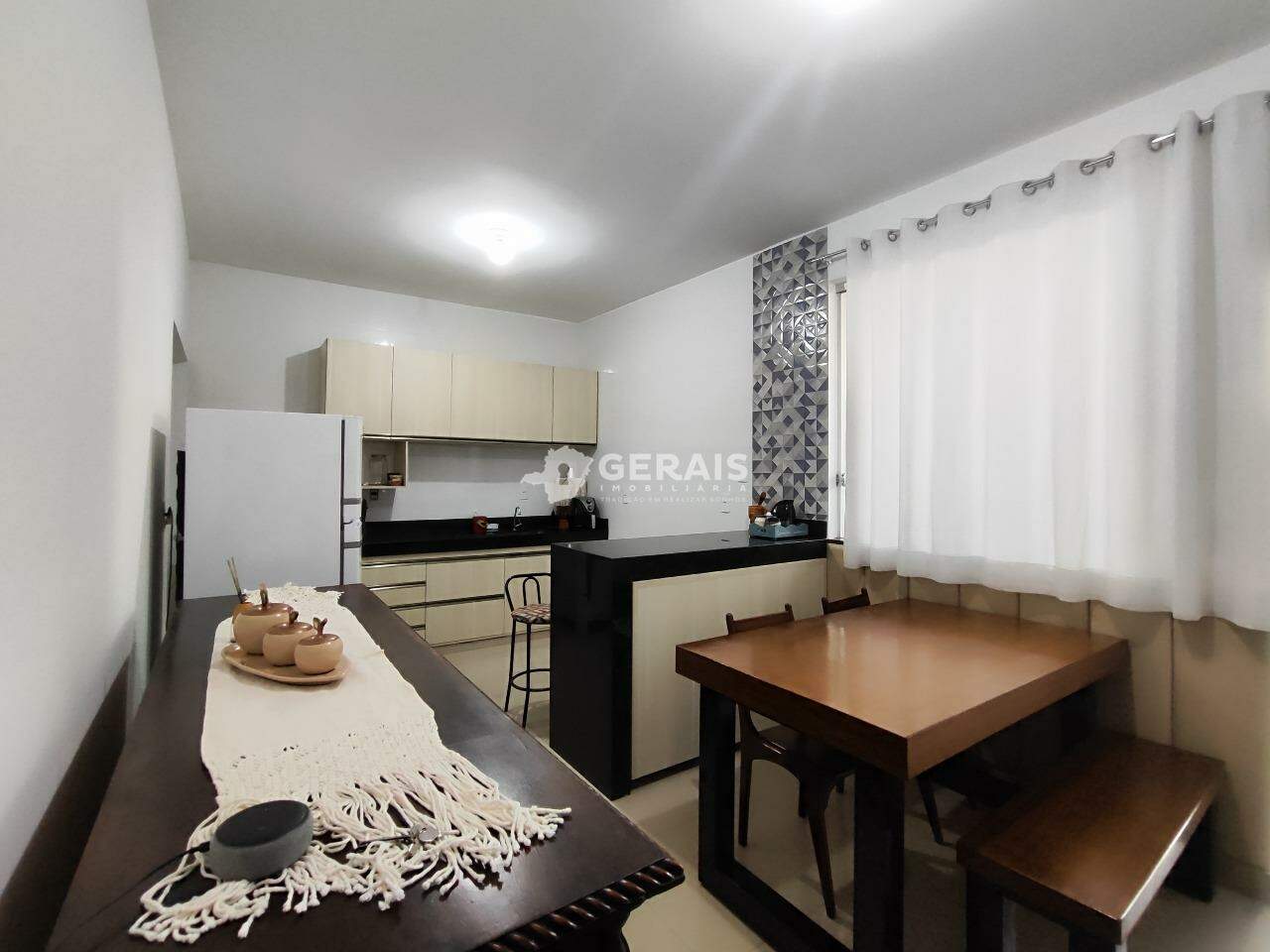 Casa à venda no SÃO ROQUE: 04- SALA