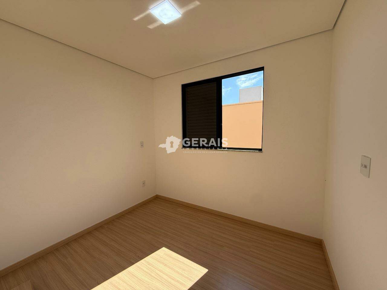 Casa à venda no RESIDENCIAL ALTAVILLE: 07- QUARTO 02