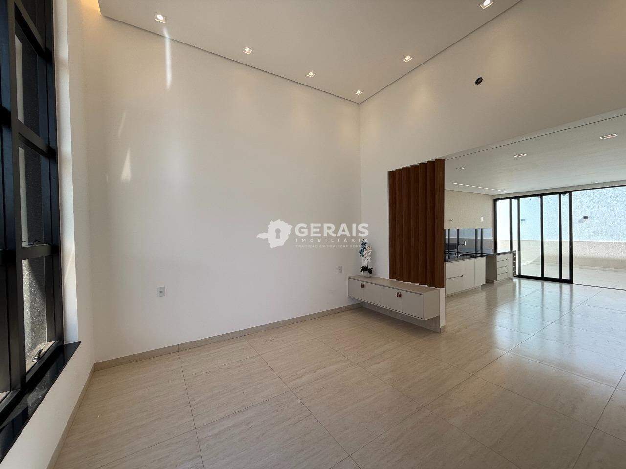 Casa à venda no RESIDENCIAL ALTAVILLE: 04- SALA