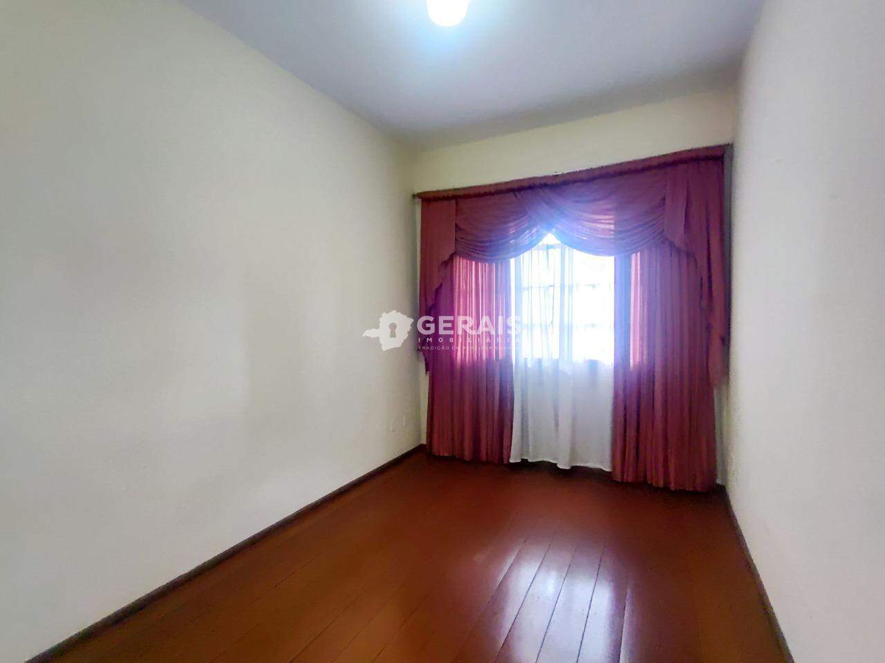 Casa para aluguel no CENTRO: 09 - QUARTO 02