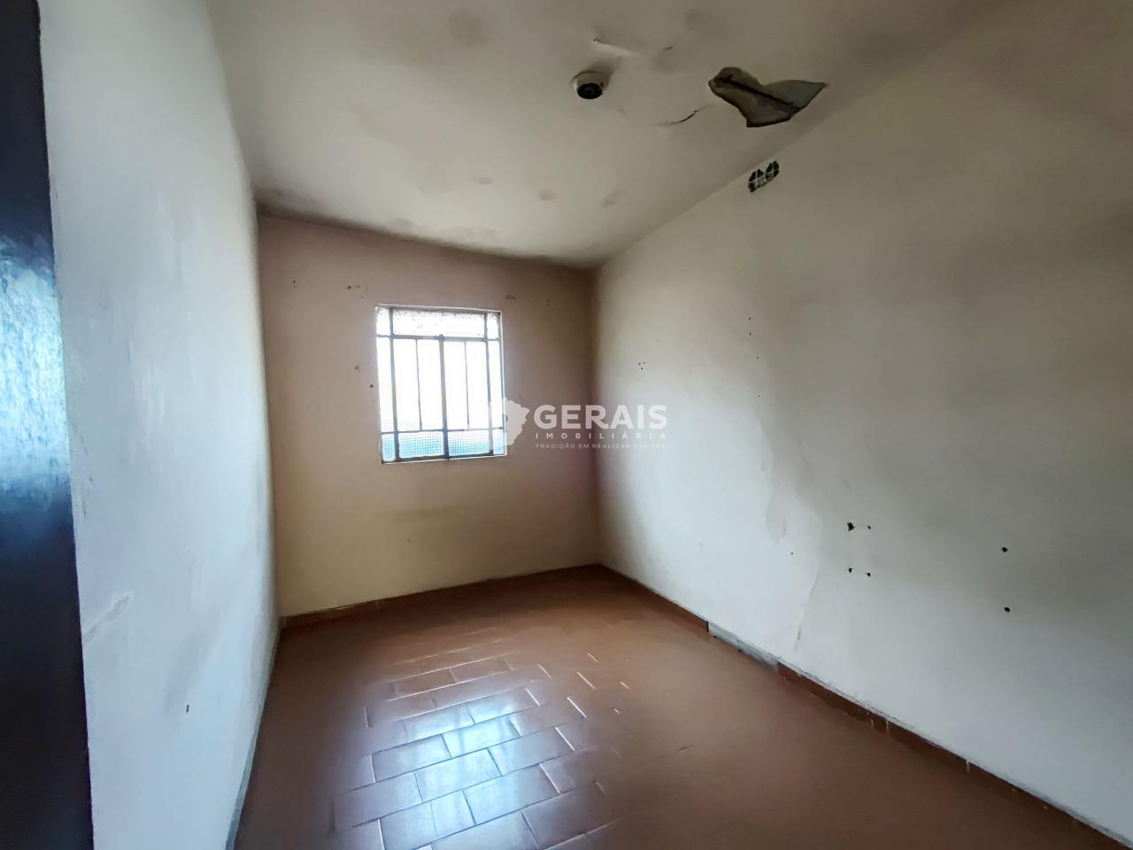 Casa à venda no NITERÓI: 09- QUARTO