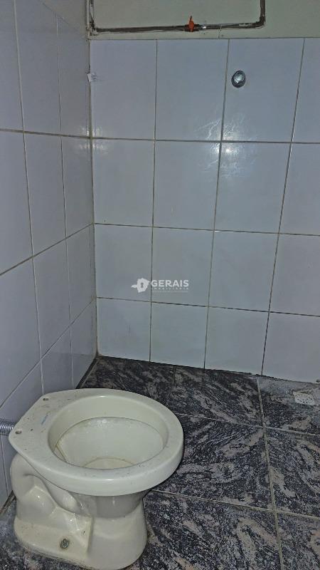 Kitnet para aluguel no INTERLAGOS: 08 - BANHO SOCIAL