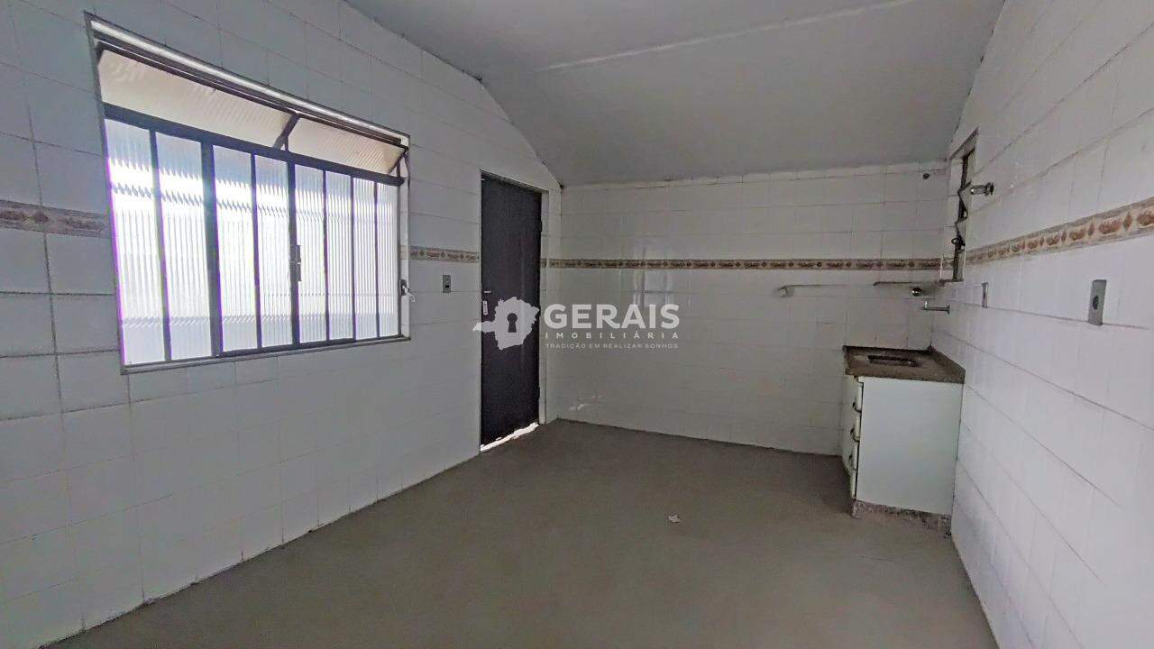 Casa para aluguel no CENTRO: 08- COZINHA