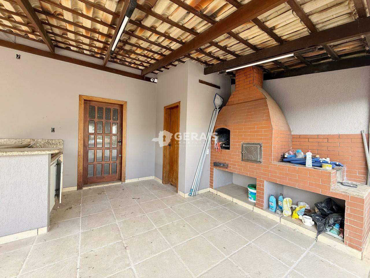 Casa à venda no SANTA ROSA: 09 - ÁREA GOURMET