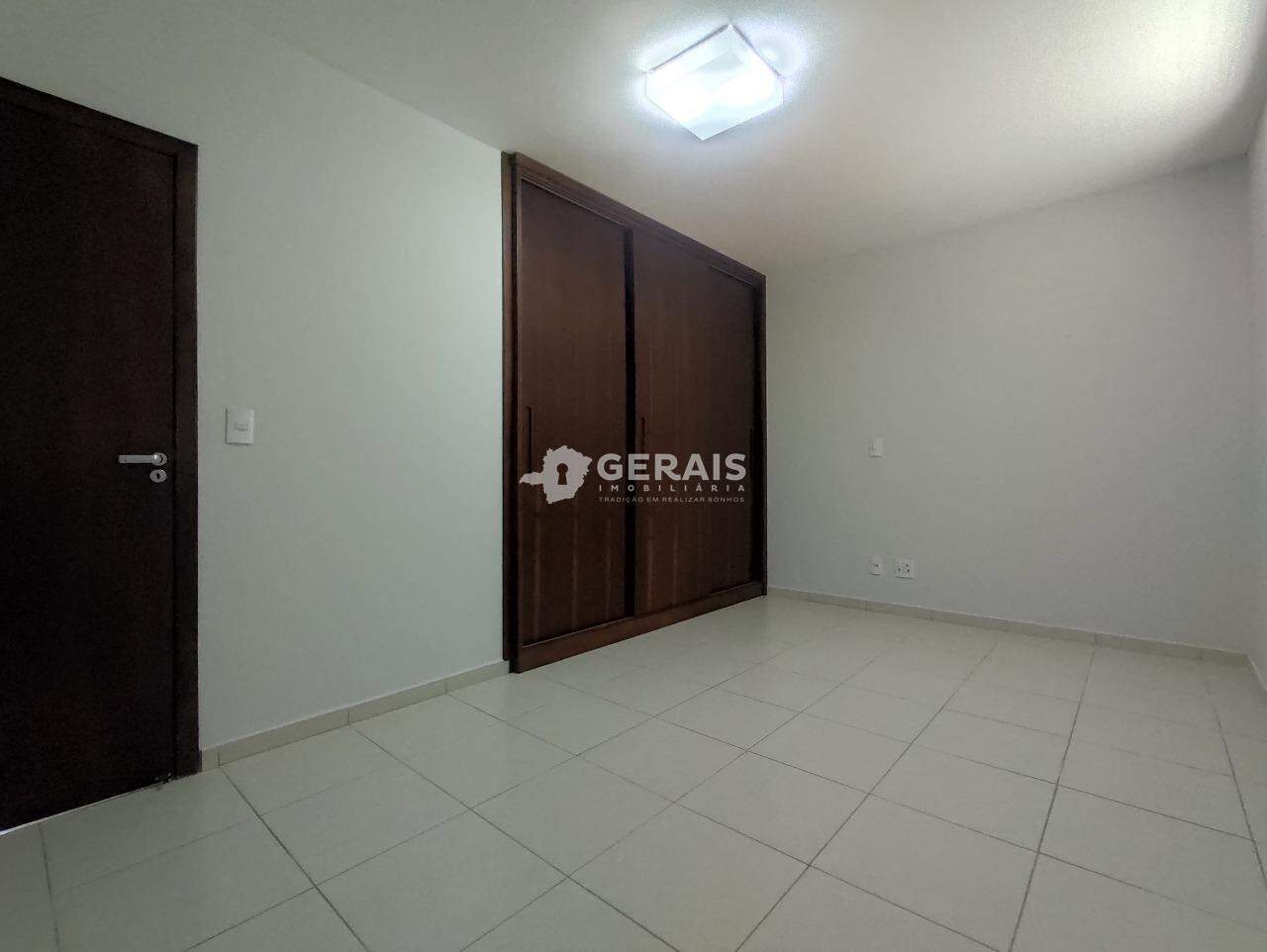 Apartamento à venda no CENTRO: 06- QUARTO 01