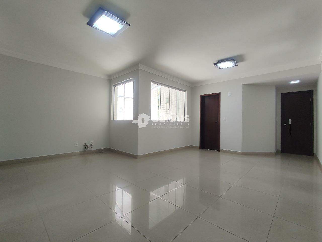 Apartamento à venda no CENTRO: 04- SALA