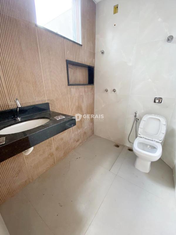 Casa à venda no FABIO NOTINI: 08- BANHO SOCIAL