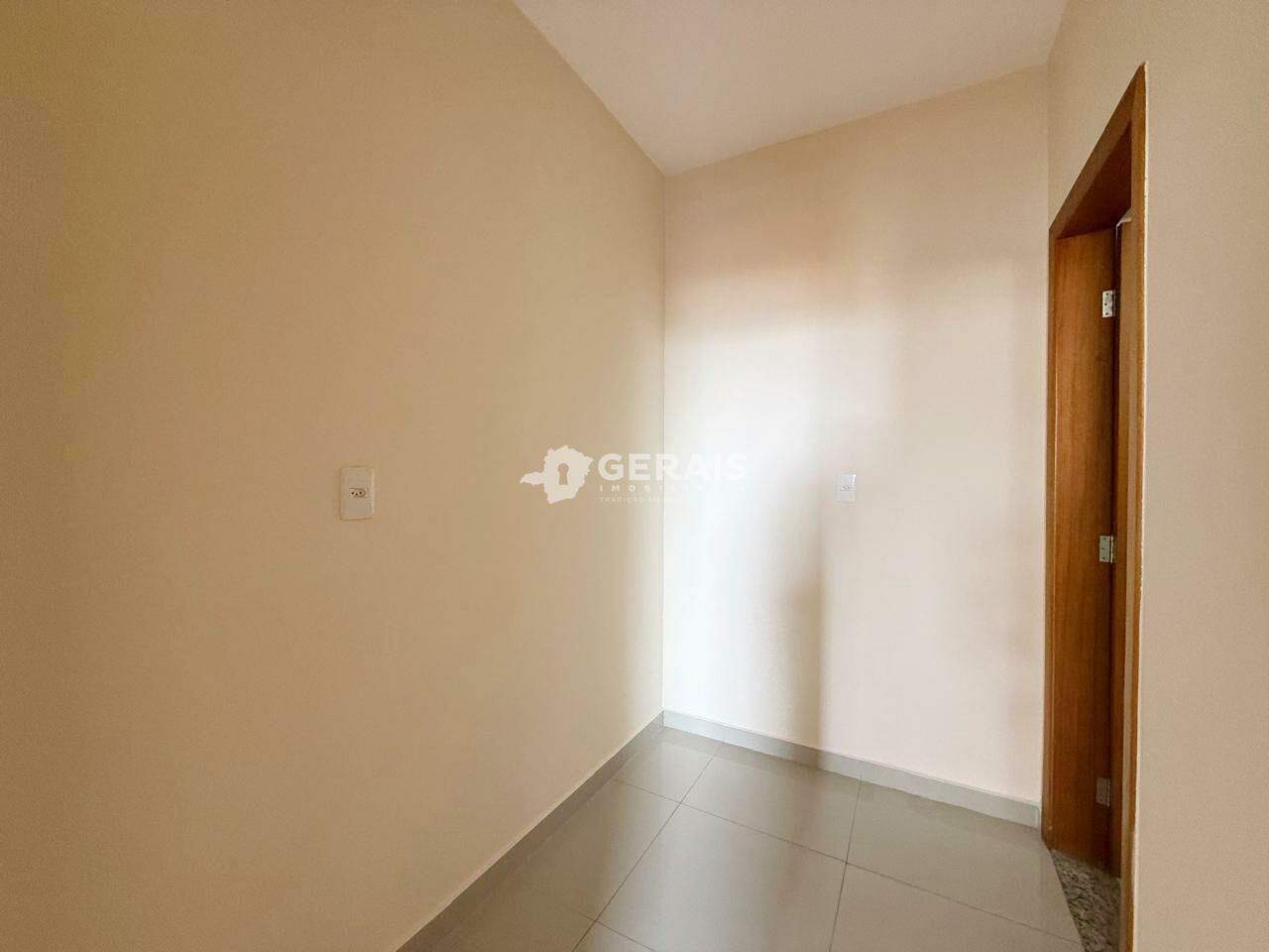 Apartamento à venda no CENTRO: 08- CLOSET SUÍTE 01