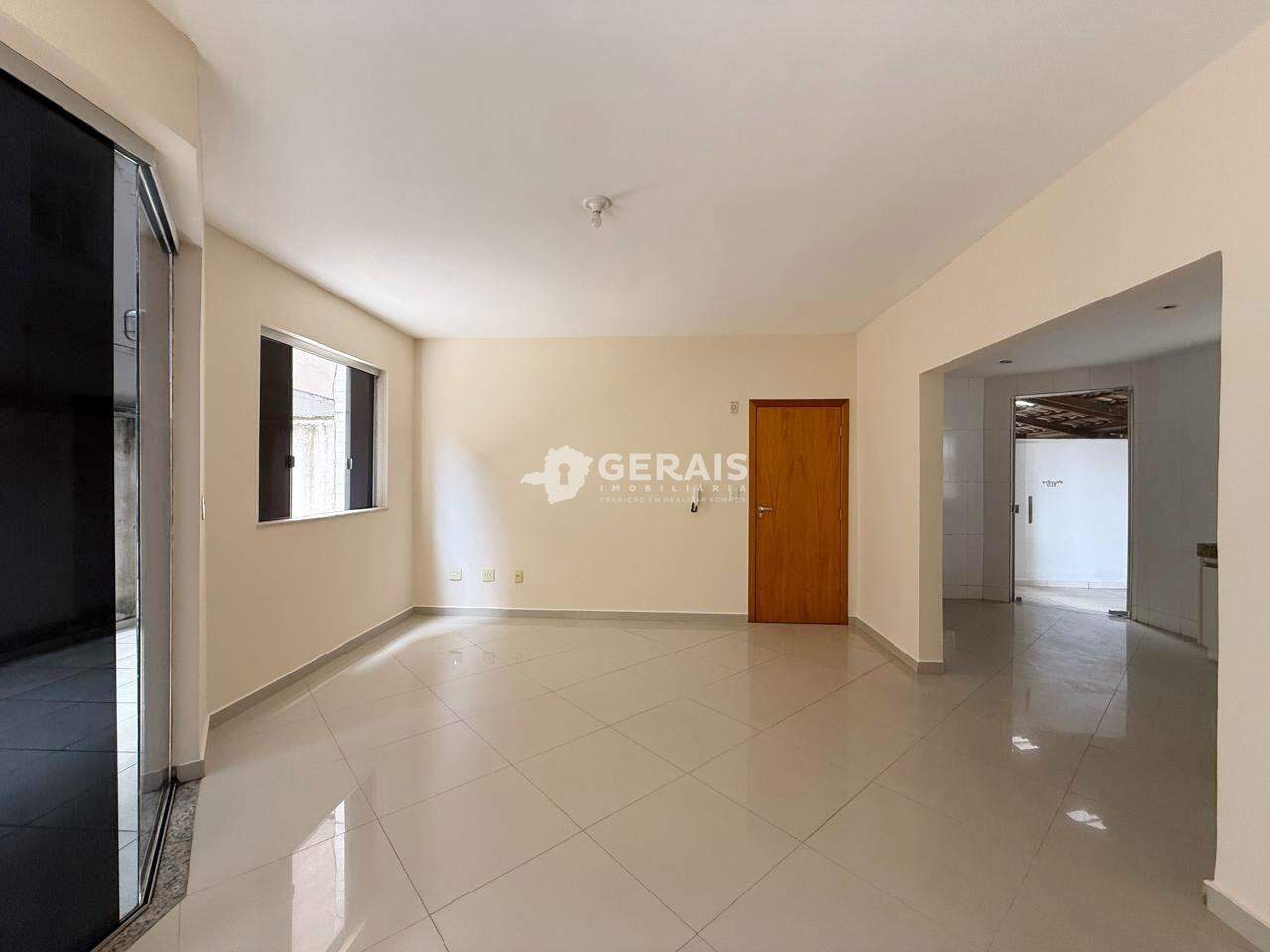 Apartamento à venda no CENTRO: 04- SALA