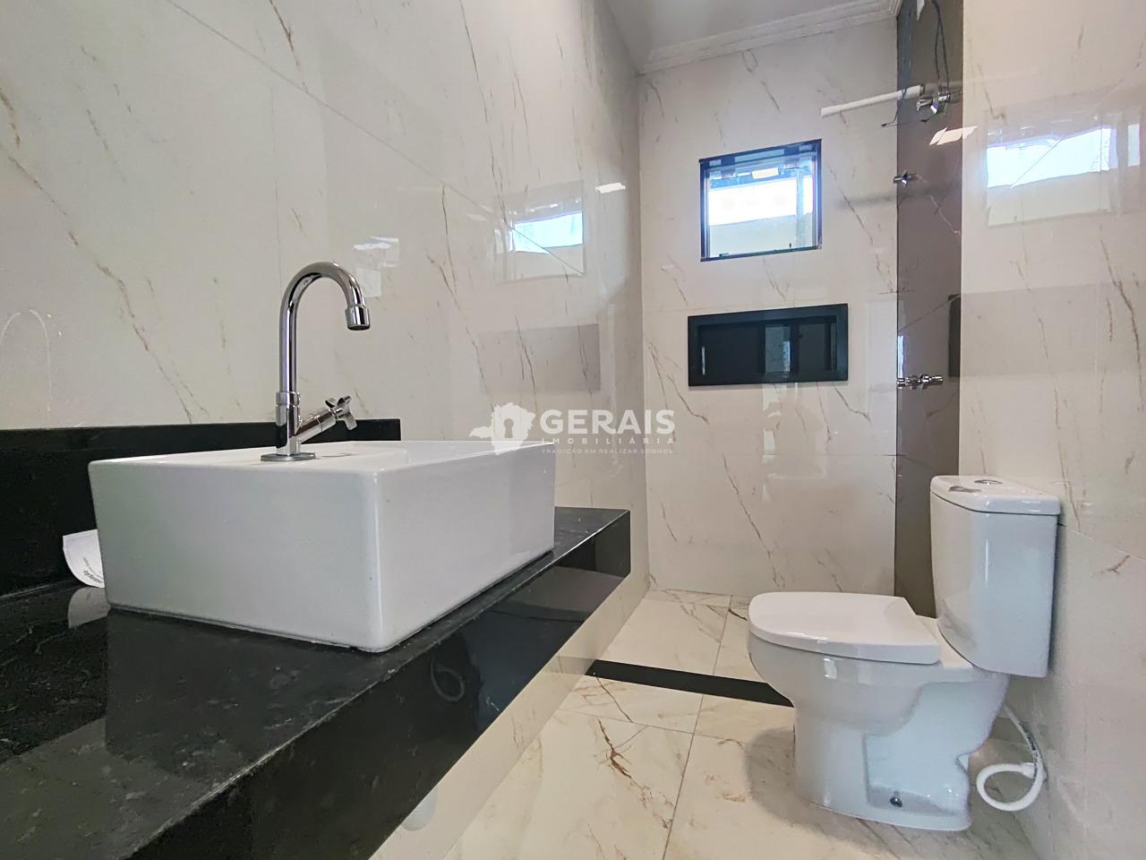 Casa para aluguel no NAÇÕES: 07- BANHO SOCIAL