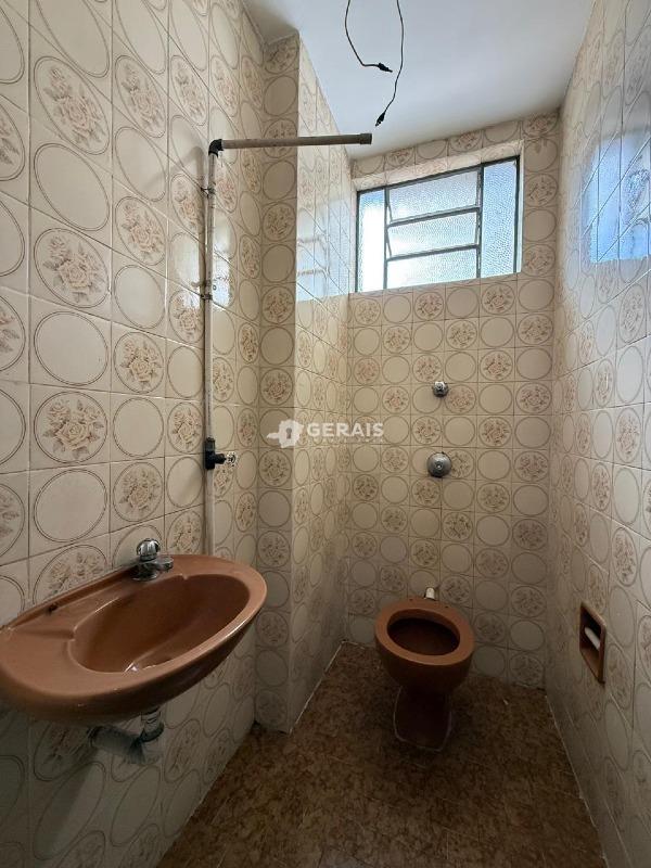 Sala à venda no CENTRO: 05- BANHEIRO