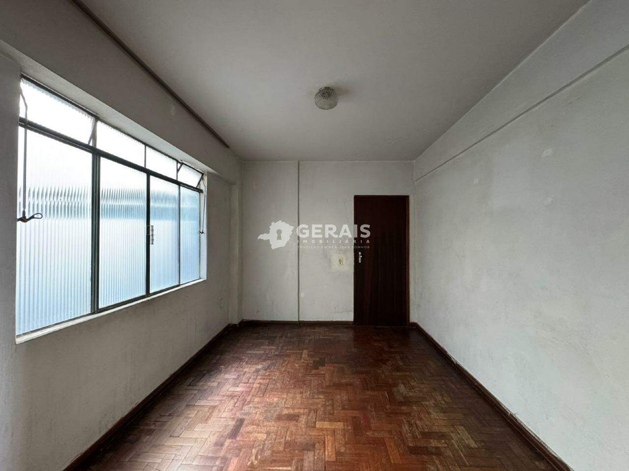 Apartamento para aluguel no LP PEREIRA: 03 - SALA
