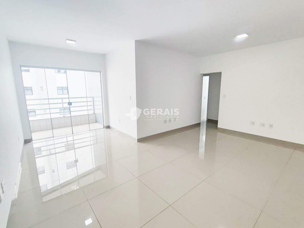 Apartamento para aluguel no CENTRO: 03- SALA