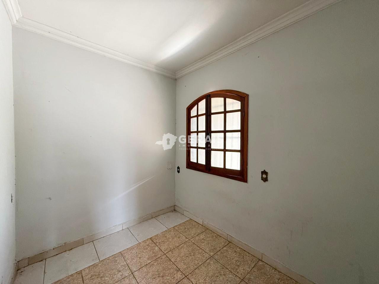 Casa à venda no SÃO SEBASTIÃO: 07- QUARTO 02