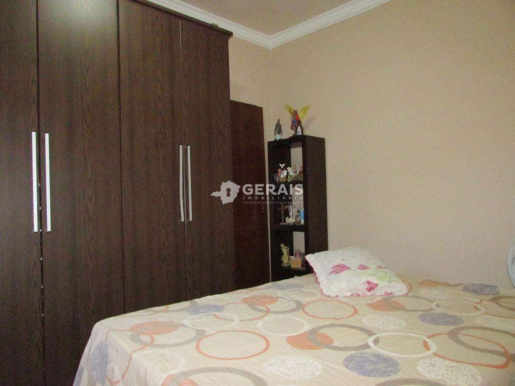 Casa à venda no SÃO SEBASTIÃO: 07- QUARTO SUÍTE