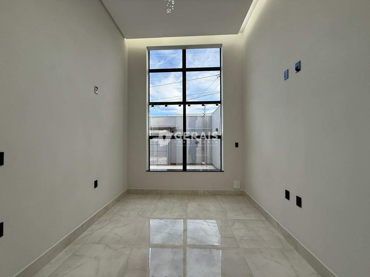 Casa à venda no CHANADOUR: 02- SALA