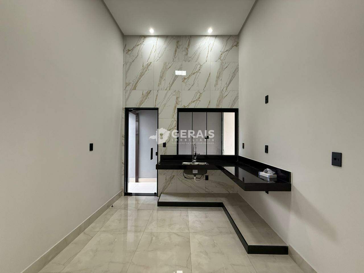 Casa à venda no CHANADOUR: 08- COZINHA