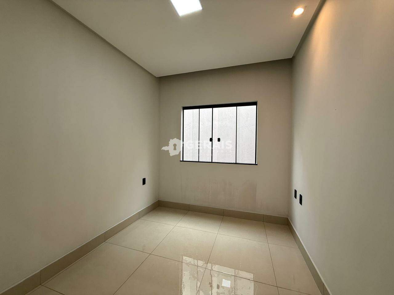 Casa à venda no CHANADOUR: 04- QUARTO 01