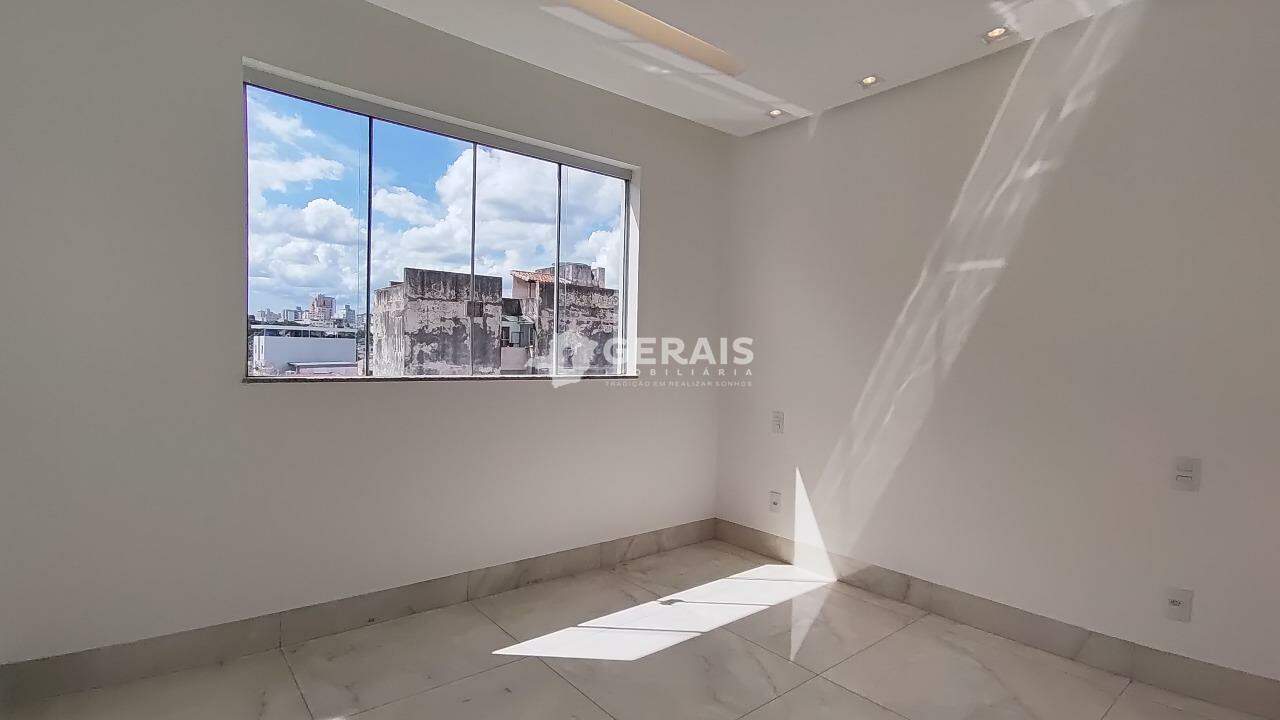 Apto Cobertura para aluguel no ESPLANADA: 06- QUARTO 01