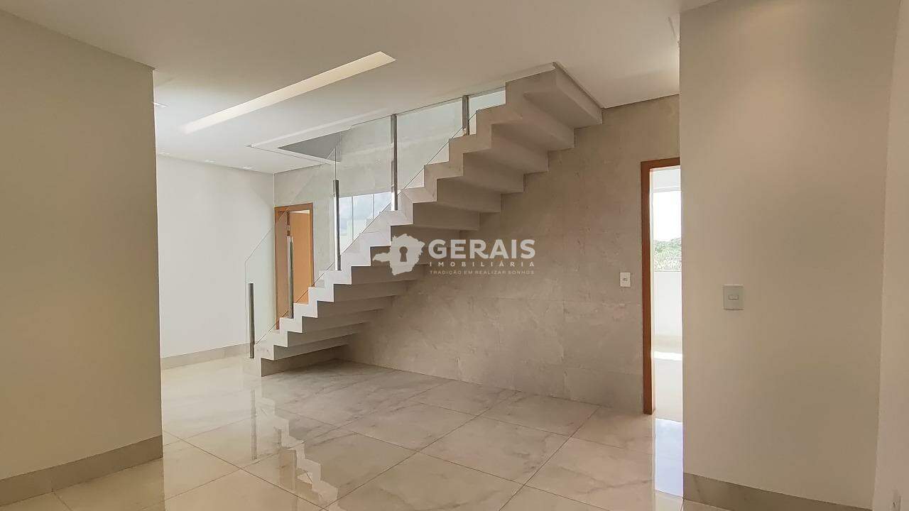 Apto Cobertura para aluguel no ESPLANADA: 03- SALA 01