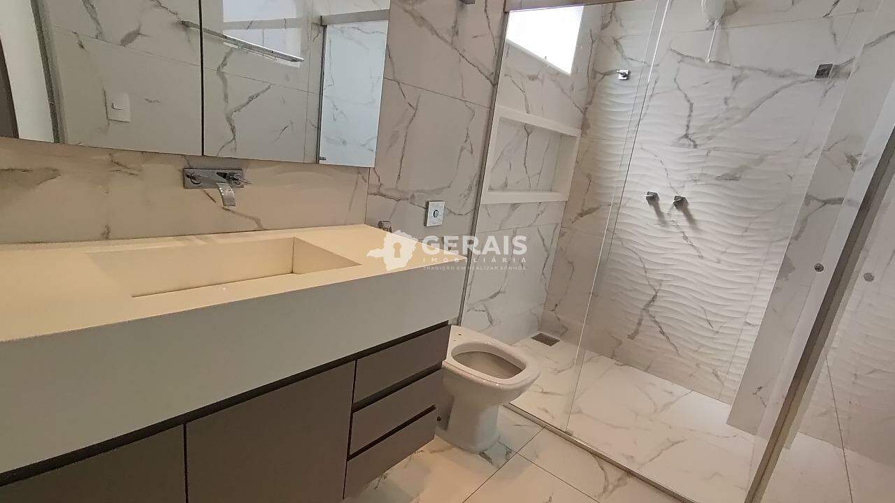 Apto Cobertura para aluguel no ESPLANADA: 09- BANHO SUÍTE