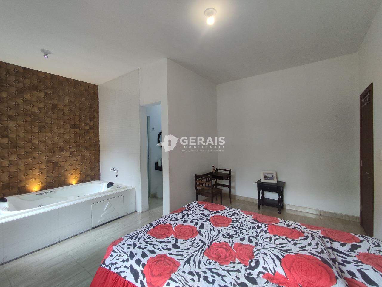 Sítio à venda no Comunidade do Choro: 09 - QUARTO 04 SUÍTE