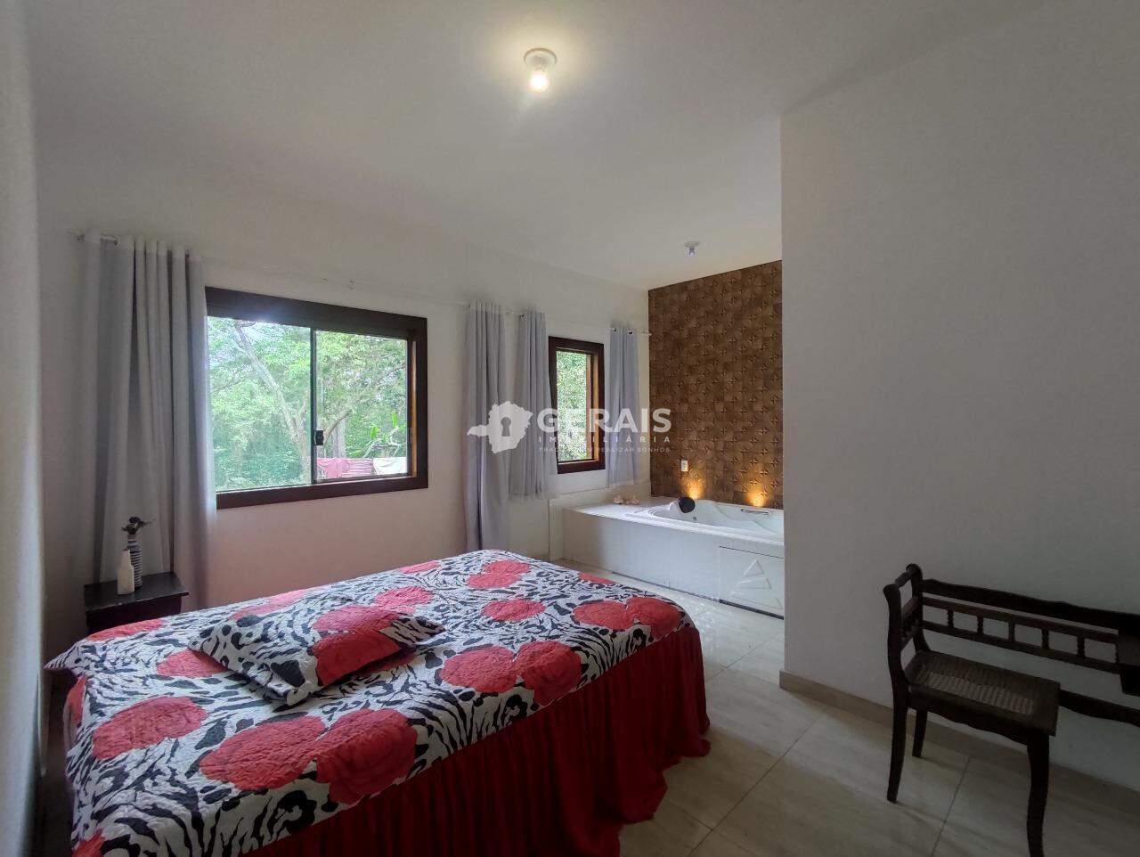 Sítio à venda no Comunidade do Choro: 08 - QUARTO 04 SUÍTE