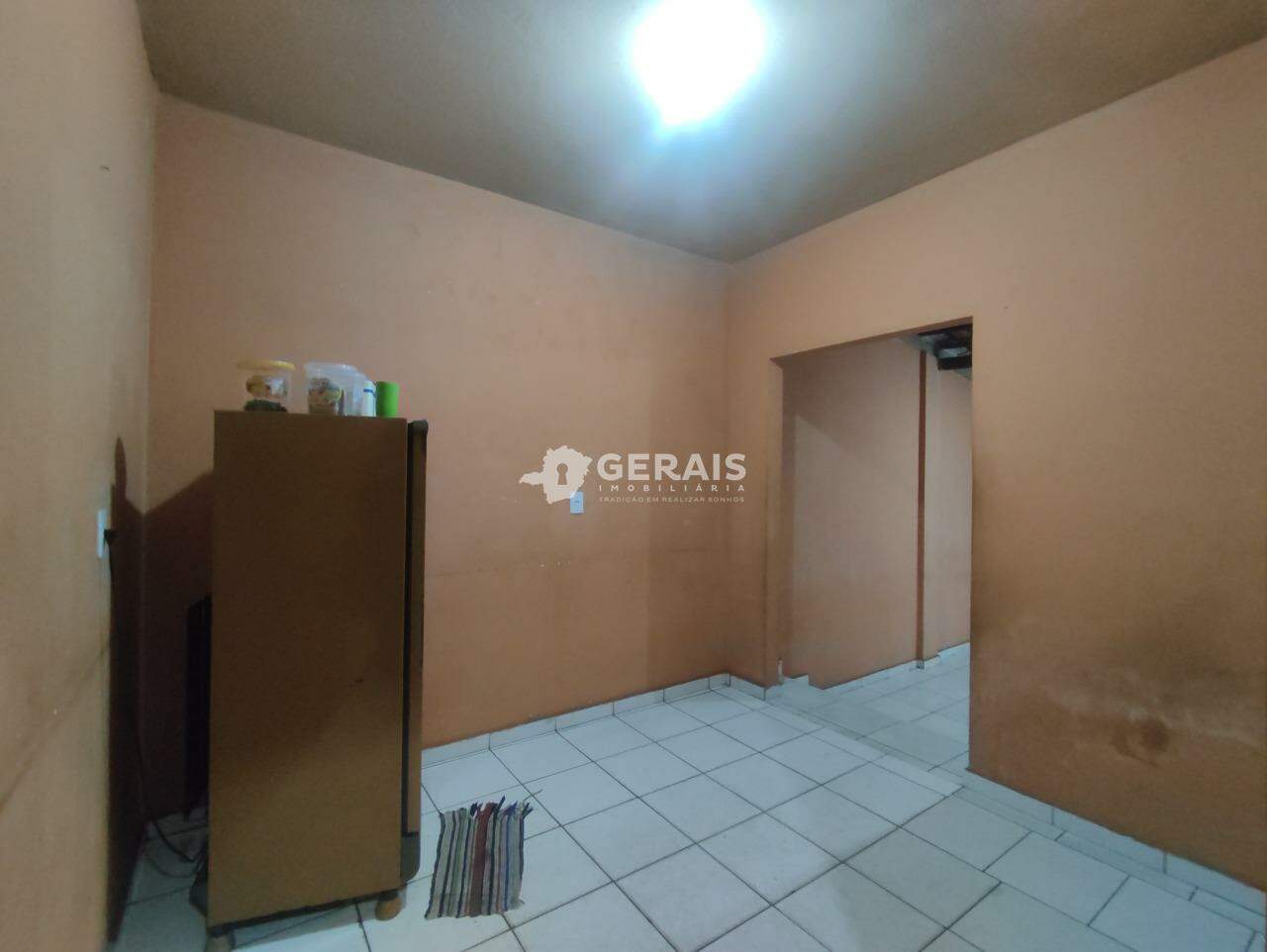 Casa à venda no INTERLAGOS: 05- COPA