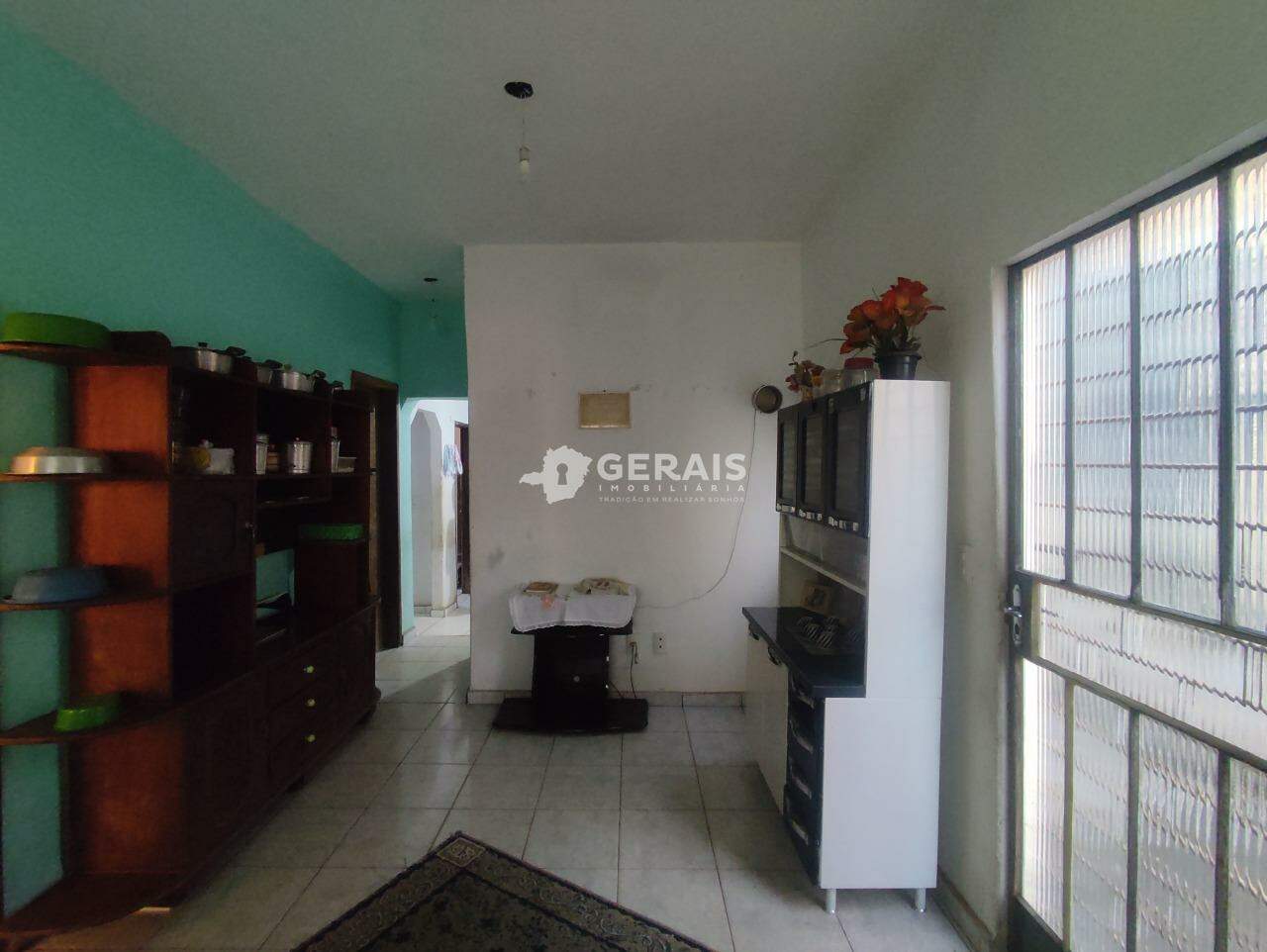 Casa à venda no INTERLAGOS: 04- SALA