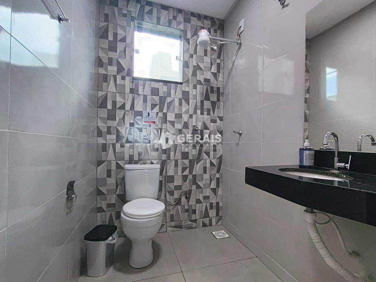 Galpão para aluguel no DAS OLIVEIRAS: 07- BANHEIRO 01